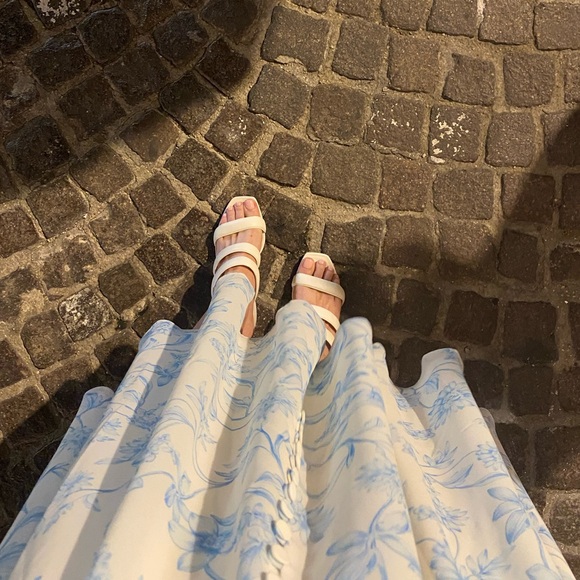 Jimmy Choo White Bridal Sandals size 7-7/5 - Picture 5 of 5